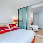 Roc - 4 Etoiles Les Pieds Dans L'eau Hotel