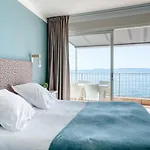 Roc - 4 Etoiles Les Pieds Dans L'eau Hotel 4*