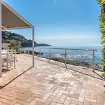 Roc - 4 Etoiles Les Pieds Dans L'eau 4* Le Lavandou