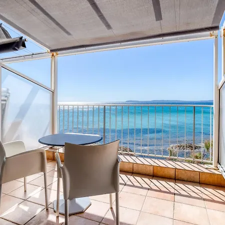 Roc - 4 Etoiles Les Pieds Dans L'eau 4* Le Lavandou