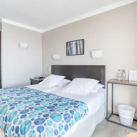 Roc - 4 étoiles Les Pieds Dans L'eau Hotel 4*