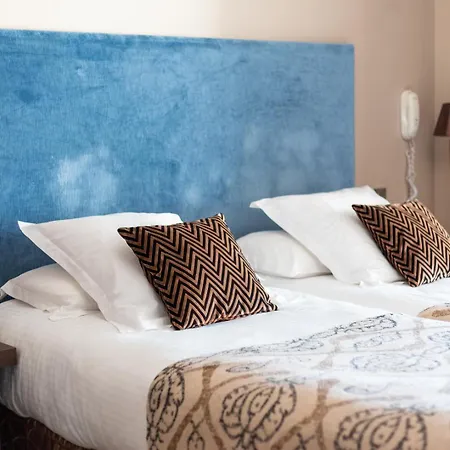 Roc - 4 Etoiles Les Pieds Dans L'eau Hotel 4*