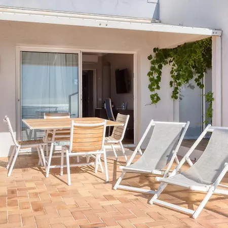 Roc - 4 Etoiles Les Pieds Dans L'eau Hotel 4*