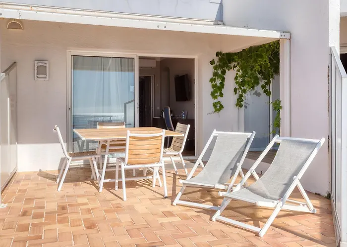 Roc - 4 Etoiles Les Pieds Dans L'eau Hotel 4*
