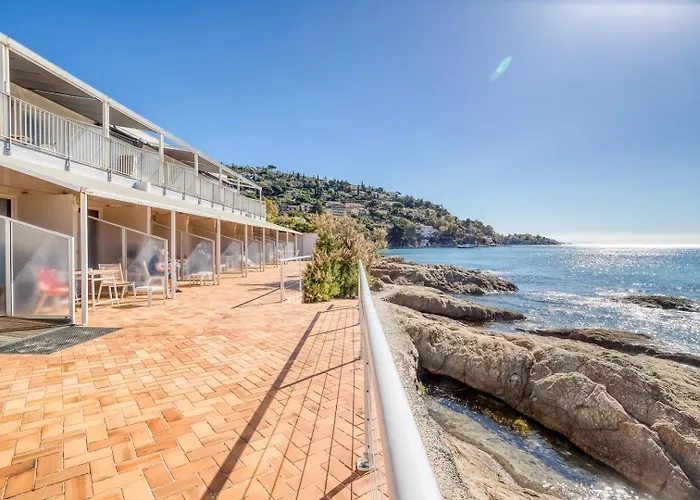 Roc - 4 Etoiles Les Pieds Dans L'eau Hotel 4*