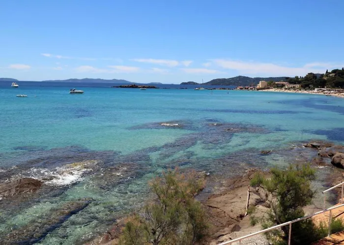 Roc - 4 Etoiles Les Pieds Dans L'eau Hotel Le Lavandou